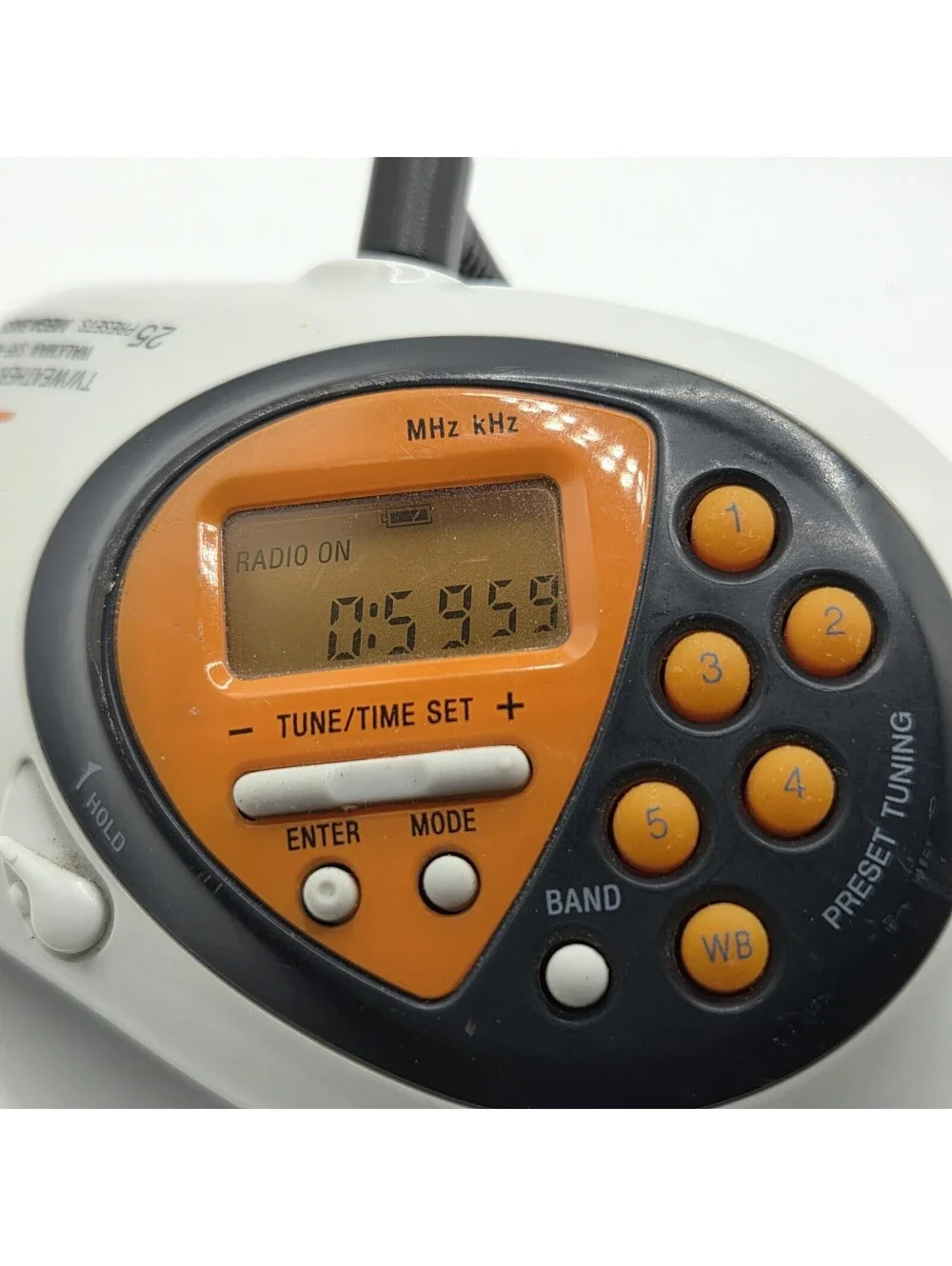 SONY TV WEATHER FM AM WALKMAN SRF-M80V